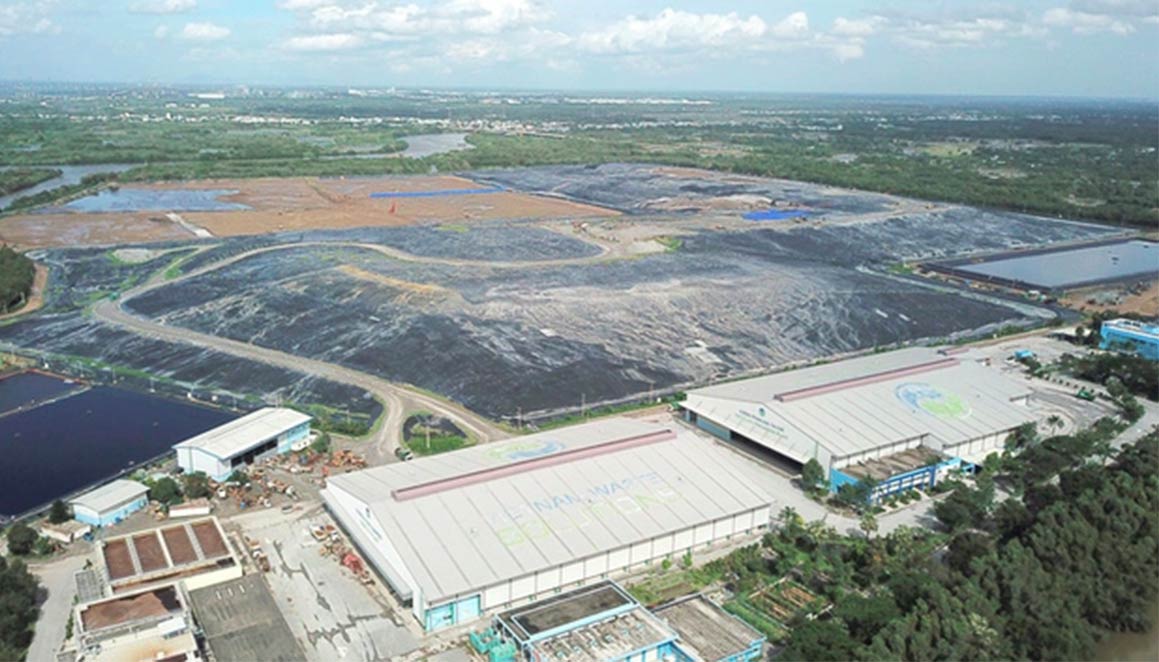 Bãi xử lý rác Đa Phước của ông David Dương. Bãi xử lý rác Đa Phước của ông David Dương.