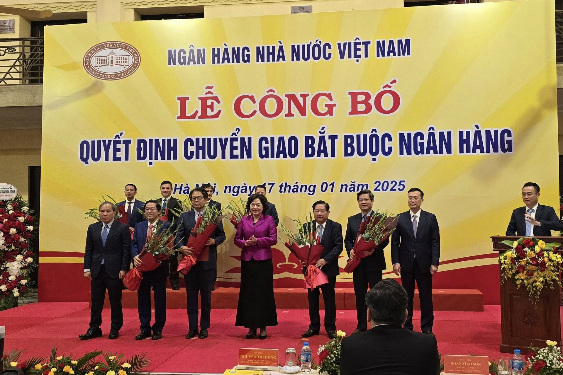 Lãi suất tiết kiệm chạm 9%/năm và điều kiện đặc biệt để hưởng mức 11% - Ảnh 1 Lãi suất tiết kiệm chạm 9%/năm và điều kiện đặc biệt để hưởng mức 11% - Ảnh 1