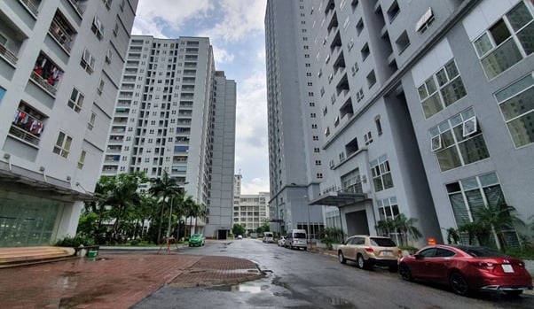 Gần 4.000 căn hộ tái định cư Thủ Thiêm dự kiến chuyển đổi thành nhà ở thương mại. Gần 4.000 căn hộ tái định cư Thủ Thiêm dự kiến chuyển đổi thành nhà ở thương mại.