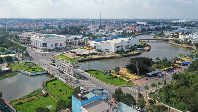 UBND tỉnh đã chấm dứt hoạt động 2 dự án FDI với tổng vốn đầu tư 5,27 triệu USD và chấm dứt hoạt động 11 dự án trong nước (DDI), tổng vốn đầu tư hơn 1.284 tỷ đồng. UBND tỉnh đã chấm dứt hoạt động 2 dự án FDI với tổng vốn đầu tư 5,27 triệu USD và chấm dứt hoạt động 11 dự án trong nước (DDI), tổng vốn đầu tư hơn 1.284 tỷ đồng.