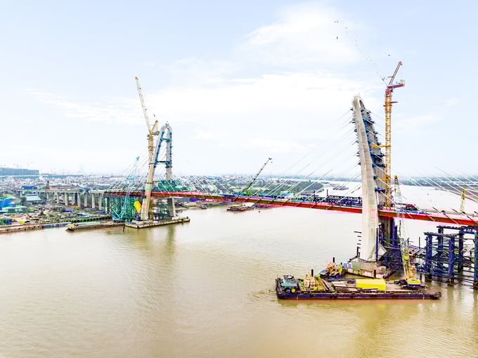 Cầu Hoàng Gia - biểu tượng mới của Hải Phòng vừa chính thức hợp long vào ngày 15/3 Cầu Hoàng Gia - biểu tượng mới của Hải Phòng vừa chính thức hợp long vào ngày 15/3