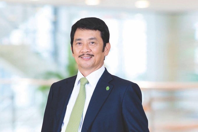 Gia đình ông Bùi Thành Nhơn giảm gần 23% cổ phần tại Novaland. Gia đình ông Bùi Thành Nhơn giảm gần 23% cổ phần tại Novaland.
