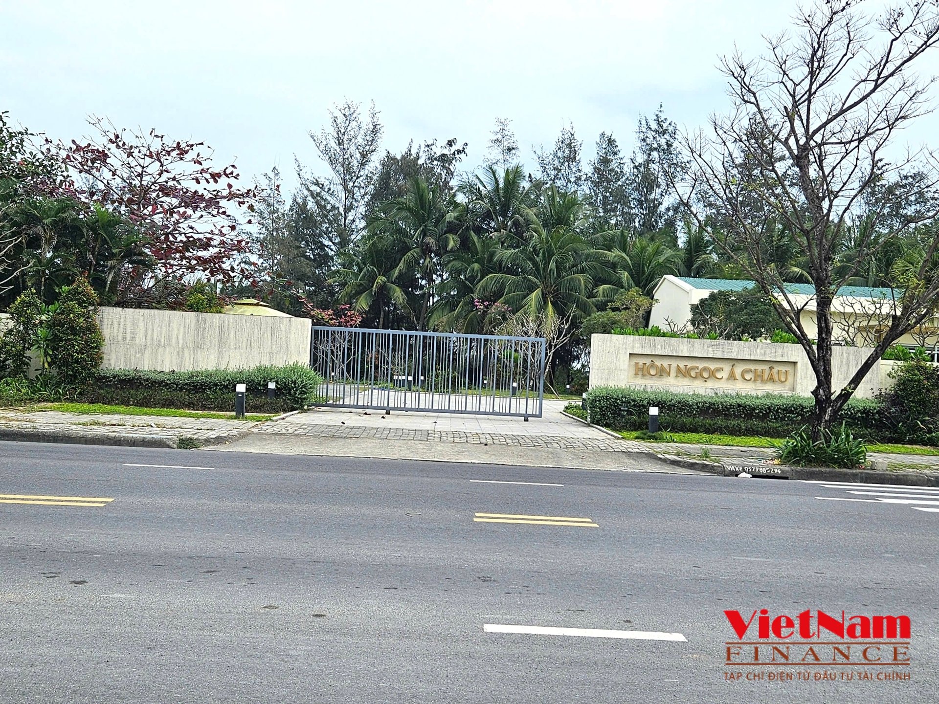 Đà Nẵng thu hồi một phần diện tích của dự án Khu du lịch ven biển Hòn Ngọc Á Châu để làm công viên công cộng. Đà Nẵng thu hồi một phần diện tích của dự án Khu du lịch ven biển Hòn Ngọc Á Châu để làm công viên công cộng. 