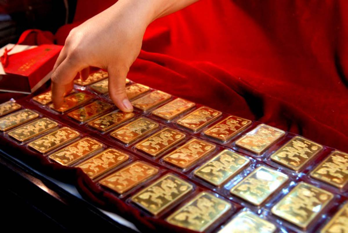 Vàng chạm mốc 121 triệu đồng/lượng, chuyên gia dự báo tiếp tục tăng - Ảnh 1 Vàng chạm mốc 121 triệu đồng/lượng, chuyên gia dự báo tiếp tục tăng - Ảnh 1
