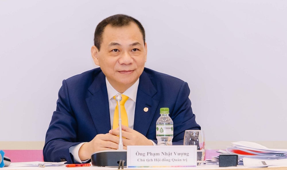 Màn đối thoại đầy ấn tượng của tỷ phú Phạm Nhật Vượng và cổ đông Vingroup - Ảnh 2 Màn đối thoại đầy ấn tượng của tỷ phú Phạm Nhật Vượng và cổ đông Vingroup - Ảnh 2