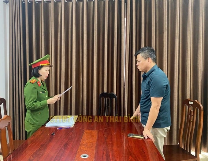 Trốn thuế, Giám đốc Công ty bê tông Đạt Vinh bị khởi tố. Trốn thuế, Giám đốc Công ty bê tông Đạt Vinh bị khởi tố.