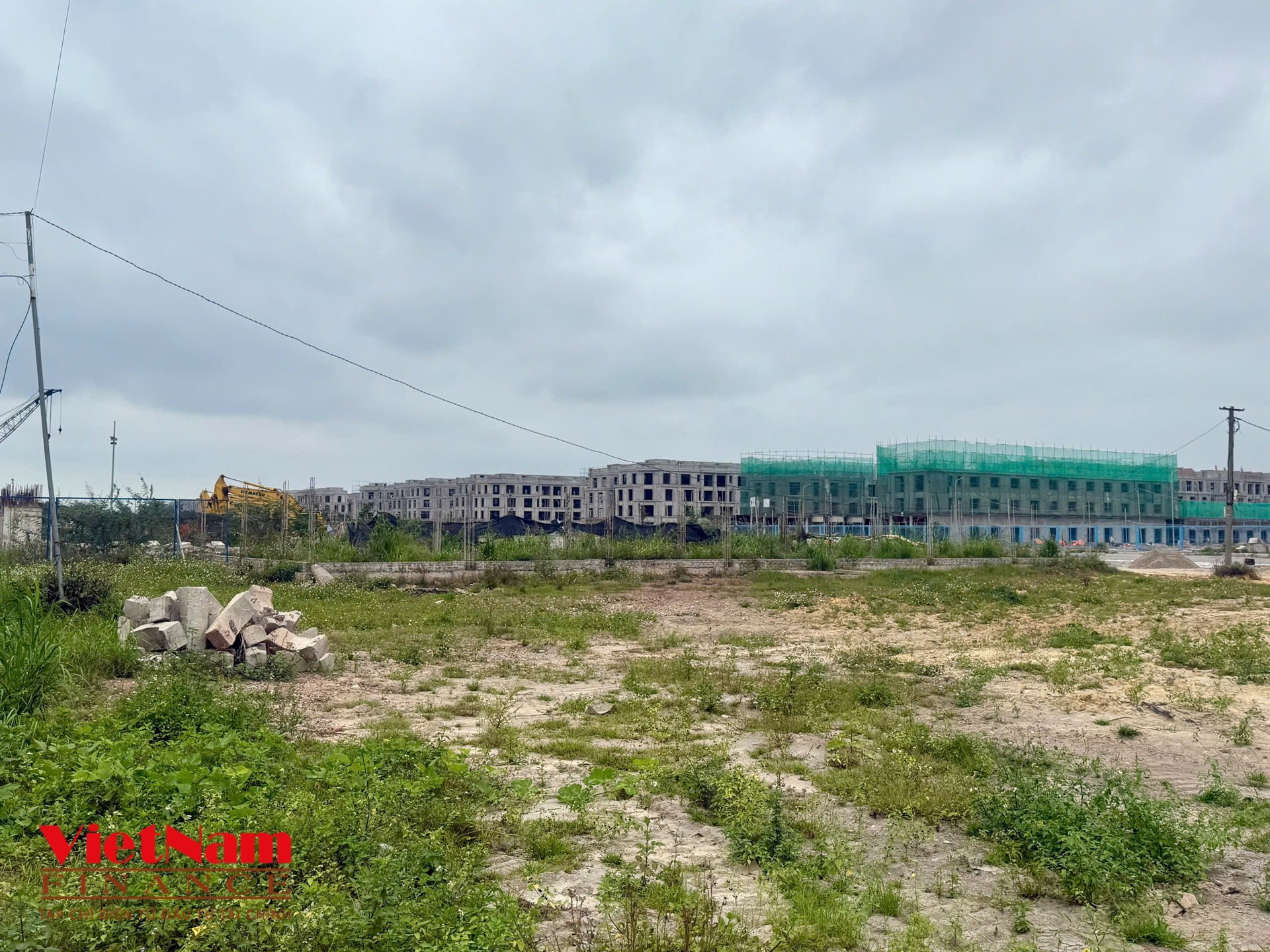 Khảo sát giá Vinhomes Golden Avenue tại cửa khẩu Bắc Luân II - Móng Cái - Ảnh 9 Khảo sát giá Vinhomes Golden Avenue tại cửa khẩu Bắc Luân II - Móng Cái - Ảnh 9