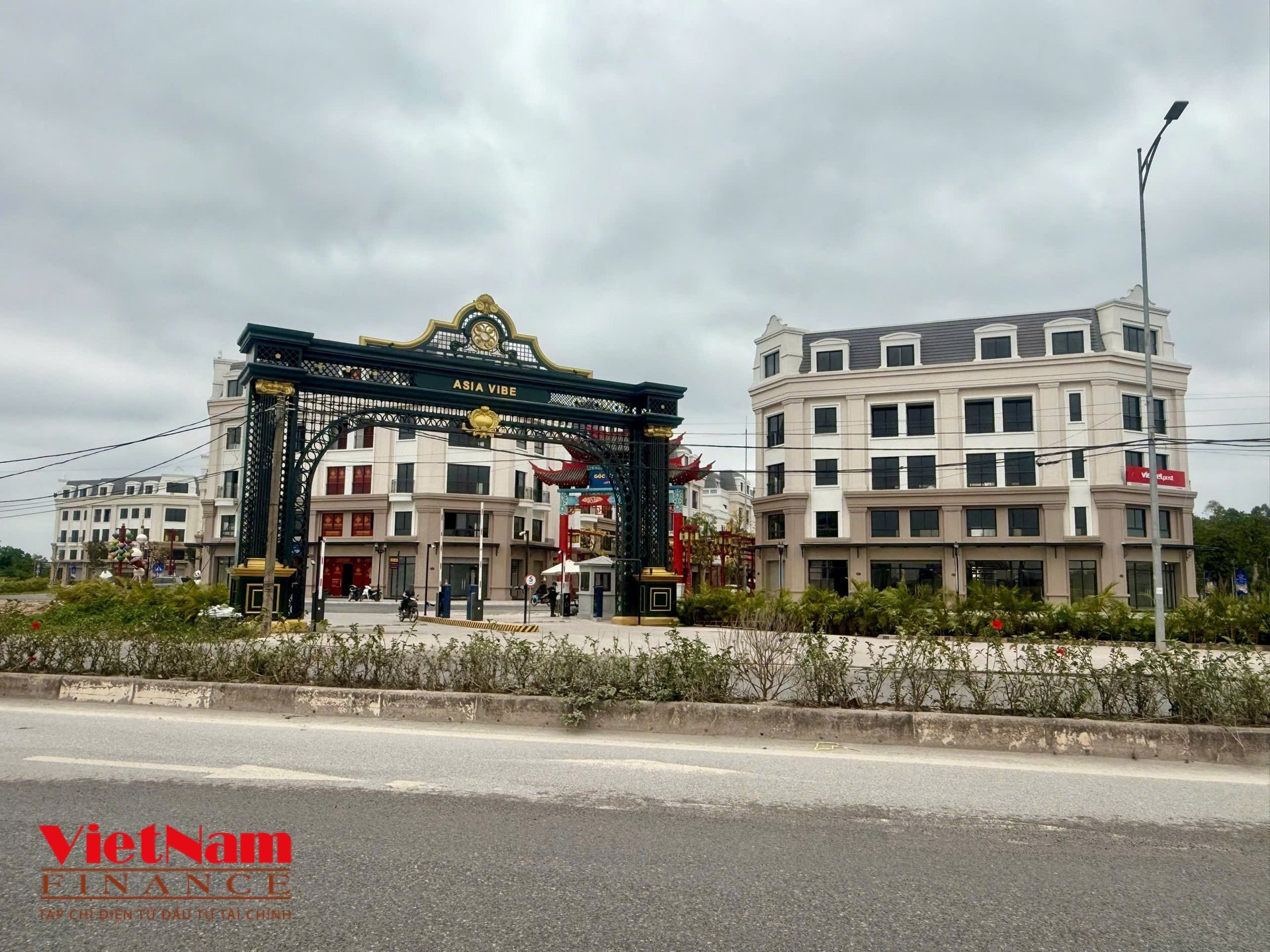 Khảo sát giá Vinhomes Golden Avenue tại cửa khẩu Bắc Luân II - Móng Cái - Ảnh 5 Khảo sát giá Vinhomes Golden Avenue tại cửa khẩu Bắc Luân II - Móng Cái - Ảnh 5