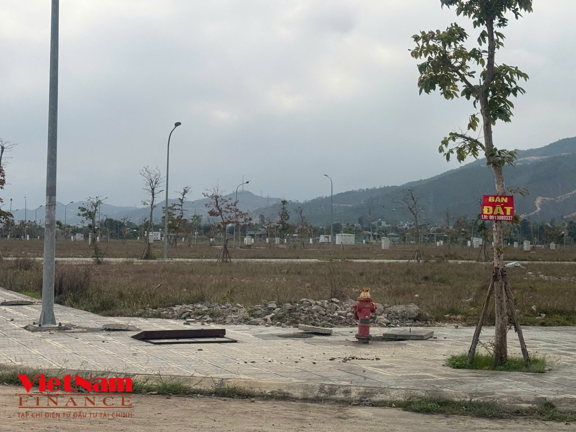 Bất động sản Vân Đồn trầm lắng trong cơn sốt ăn theo sáp nhập tỉnh thành - Ảnh 4 Bất động sản Vân Đồn trầm lắng trong cơn sốt ăn theo sáp nhập tỉnh thành - Ảnh 4