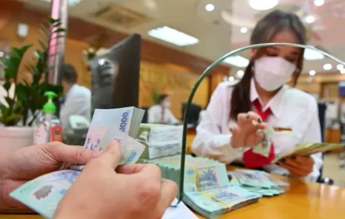 Đầu tháng 5/2025: Lãi suất giảm đồng loat, gửi tiết kiệm nơi nào cao nhất? - Ảnh 1 Đầu tháng 5/2025: Lãi suất giảm đồng loat, gửi tiết kiệm nơi nào cao nhất? - Ảnh 1