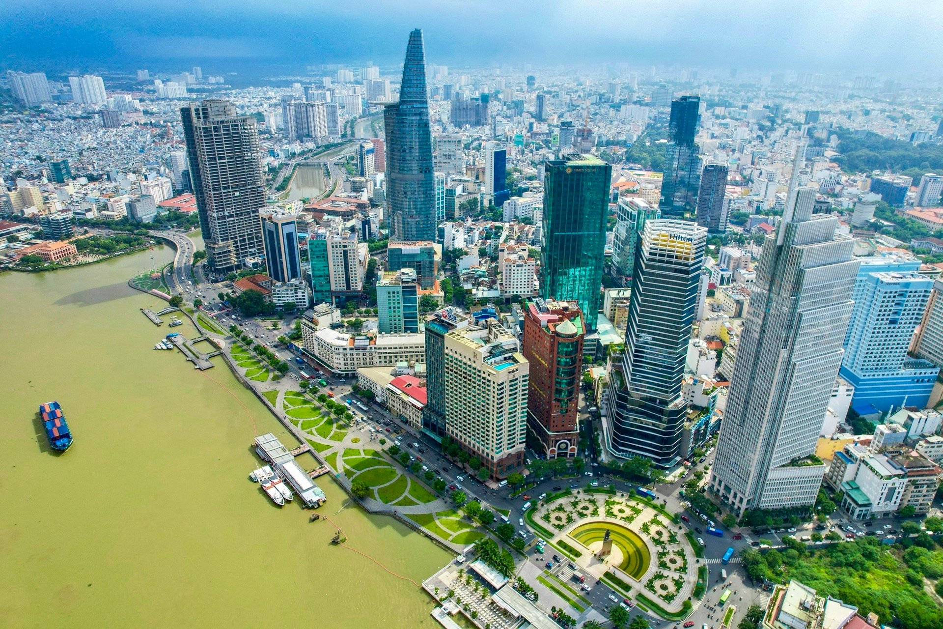 Trung tâm tài chính quốc tế: Điểm tựa vững chắc hay điểm yếu dễ tổn thương? - Ảnh 1 Trung tâm tài chính quốc tế: Điểm tựa vững chắc hay điểm yếu dễ tổn thương? - Ảnh 1