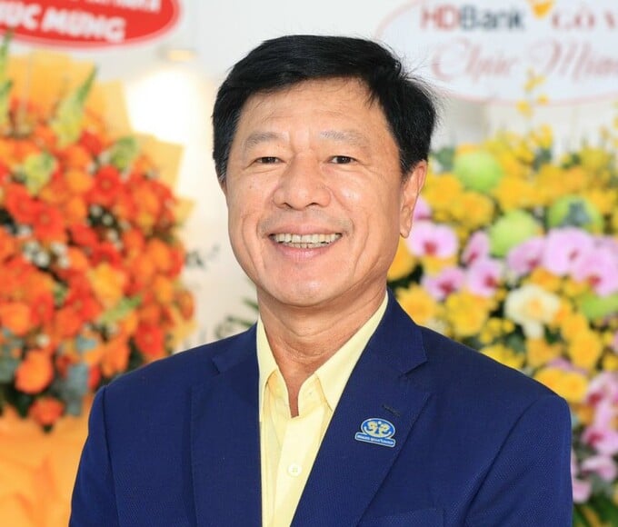 Ông Trương Anh Tuấn, Chủ tịch HĐQT CTCP Tư vấn - Thương mại - Dịch vụ Địa ốc Hoàng Quân (Hoàng Quân). Ông Trương Anh Tuấn, Chủ tịch HĐQT CTCP Tư vấn - Thương mại - Dịch vụ Địa ốc Hoàng Quân (Hoàng Quân).