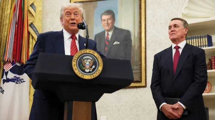 Tổng thống Donald Trump phát biểu tại lễ nhậm chức của tân Đại sứ Mỹ tại Trung Quốc hôm 7/5 (Ảnh: Reuters) Tổng thống Donald Trump phát biểu tại lễ nhậm chức của tân Đại sứ Mỹ tại Trung Quốc hôm 7/5 (Ảnh: Reuters)