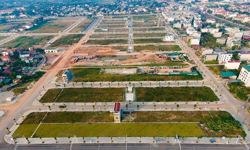 Theo đó, các lô đất đấu giá thuộc địa bàn các xã Đào Mỹ, Tân Hưng và Mỹ Hà (nay là xã Tiên Lục), huyện Lạng Giang. Theo đó, các lô đất đấu giá thuộc địa bàn các xã Đào Mỹ, Tân Hưng và Mỹ Hà (nay là xã Tiên Lục), huyện Lạng Giang.