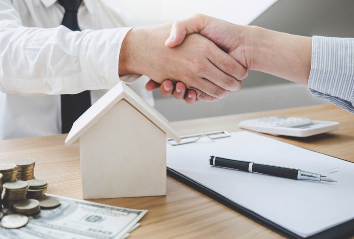 Ách tắc cấp chứng chỉ môi giới BĐS: Hàng vạn 'cò' nhà đất bế tắc - Ảnh 1 Ách tắc cấp chứng chỉ môi giới BĐS: Hàng vạn 'cò' nhà đất bế tắc - Ảnh 1