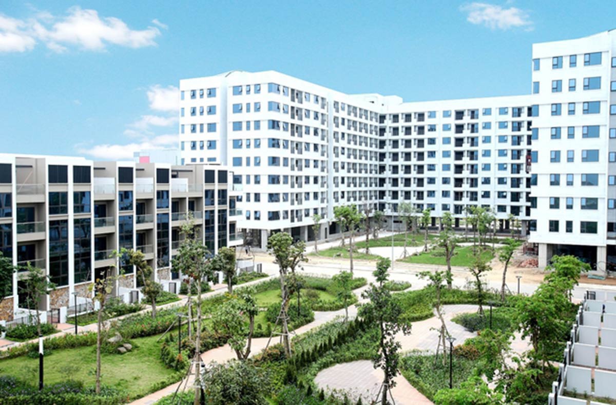 Trong khi đó, lãi suất vay ưu đãi mua nhà ở xã hội với người mua nhà cũng được điều chỉnh giảm từ 8,2%/năm xuống 6,1%. Trong khi đó, lãi suất vay ưu đãi mua nhà ở xã hội với người mua nhà cũng được điều chỉnh giảm từ 8,2%/năm xuống 6,1%.