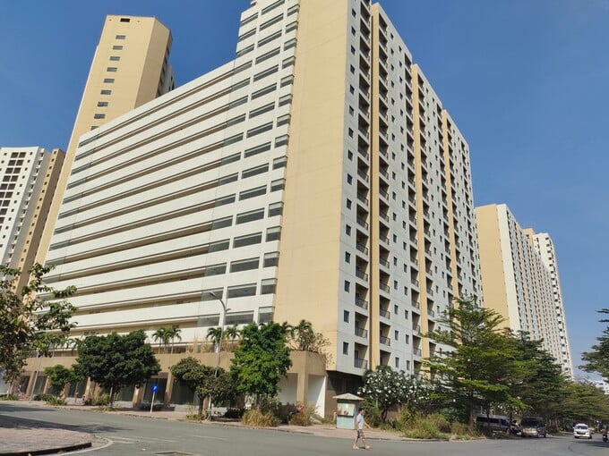 Một lãnh đạo doanh nghiệp bất động sản nhận định: Gần như 100% các Ban quản trị chung cư hiện nay không xuất hóa đơn. Một lãnh đạo doanh nghiệp bất động sản nhận định: "Gần như 100% các Ban quản trị chung cư hiện nay không xuất hóa đơn.
