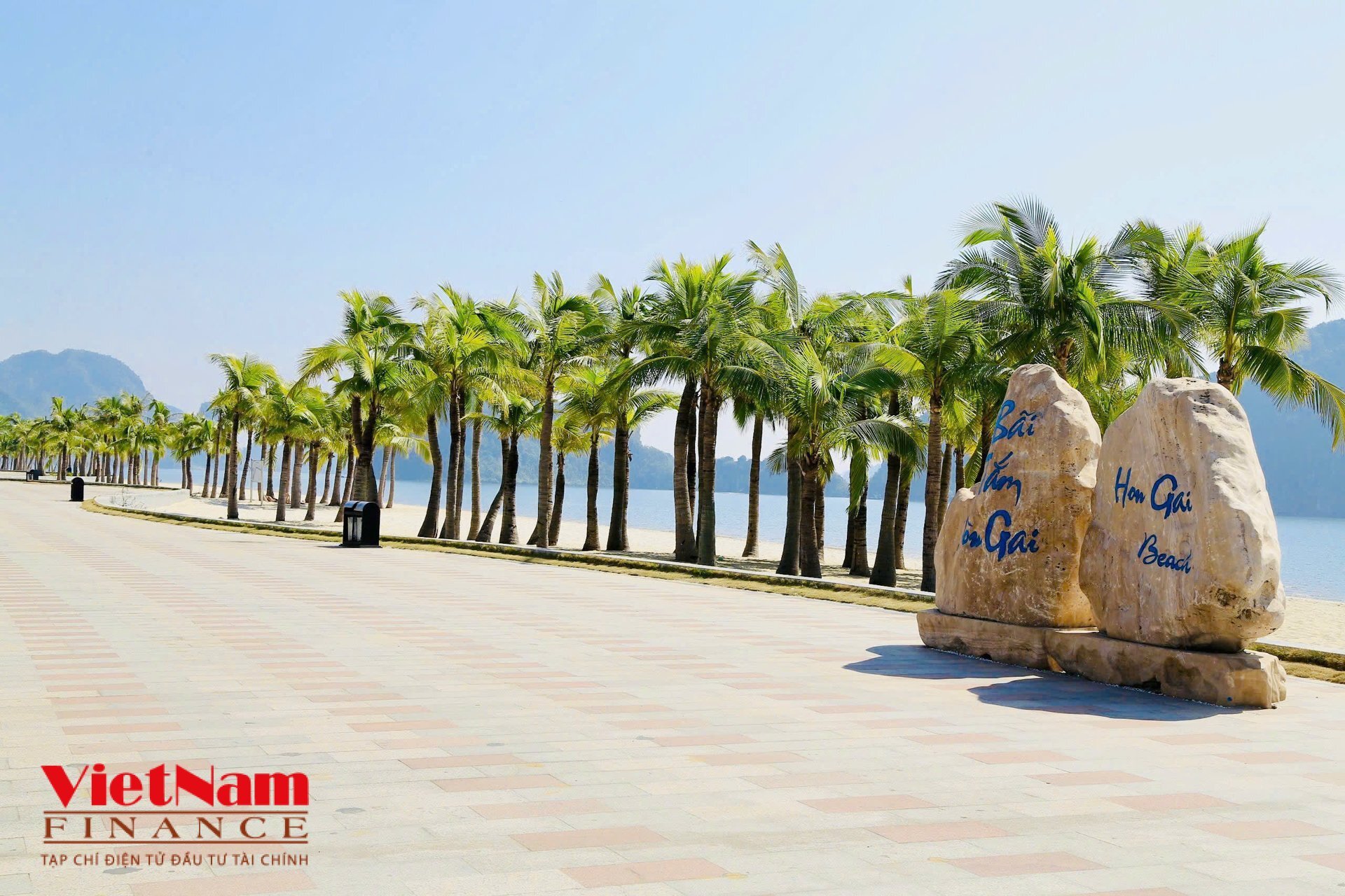 Ngắm các bãi tắm biển nhân tạo nghìn tỷ bên Vịnh Hạ Long - Ảnh 4 Ngắm các bãi tắm biển nhân tạo nghìn tỷ bên Vịnh Hạ Long - Ảnh 4