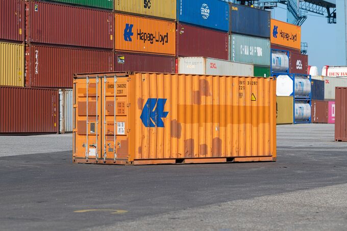 Doanh nghiệp Mỹ tranh thủ hoãn thuế để gom hàng Trung Quốc - Ảnh 1 Doanh nghiệp Mỹ tranh thủ hoãn thuế để gom hàng Trung Quốc - Ảnh 1