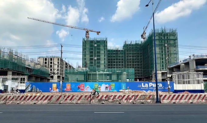 Astral City tái xuất với tên mới La Pura, chào bán giá 60 triệu/m² – khách cũ mong hoàn tiền, khách mới có nên vào. Astral City tái xuất với tên mới La Pura, chào bán giá 60 triệu/m² – khách cũ mong hoàn tiền, khách mới có nên vào.