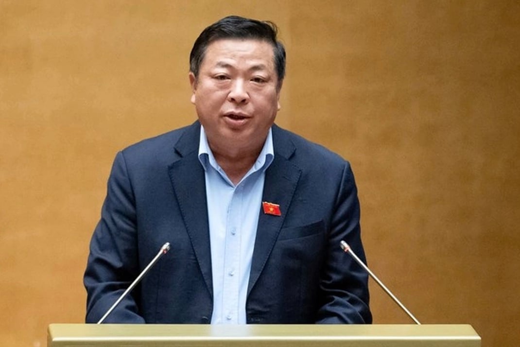 Bộ trưởng Bộ Xây dựng Trần Hồng Minh. Bộ trưởng Bộ Xây dựng Trần Hồng Minh.