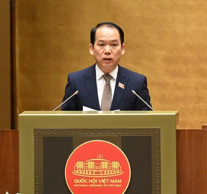 Chủ nhiệm Ủy ban Pháp luật và Tư pháp Hoàng Thanh Tùng. Chủ nhiệm Ủy ban Pháp luật và Tư pháp Hoàng Thanh Tùng.