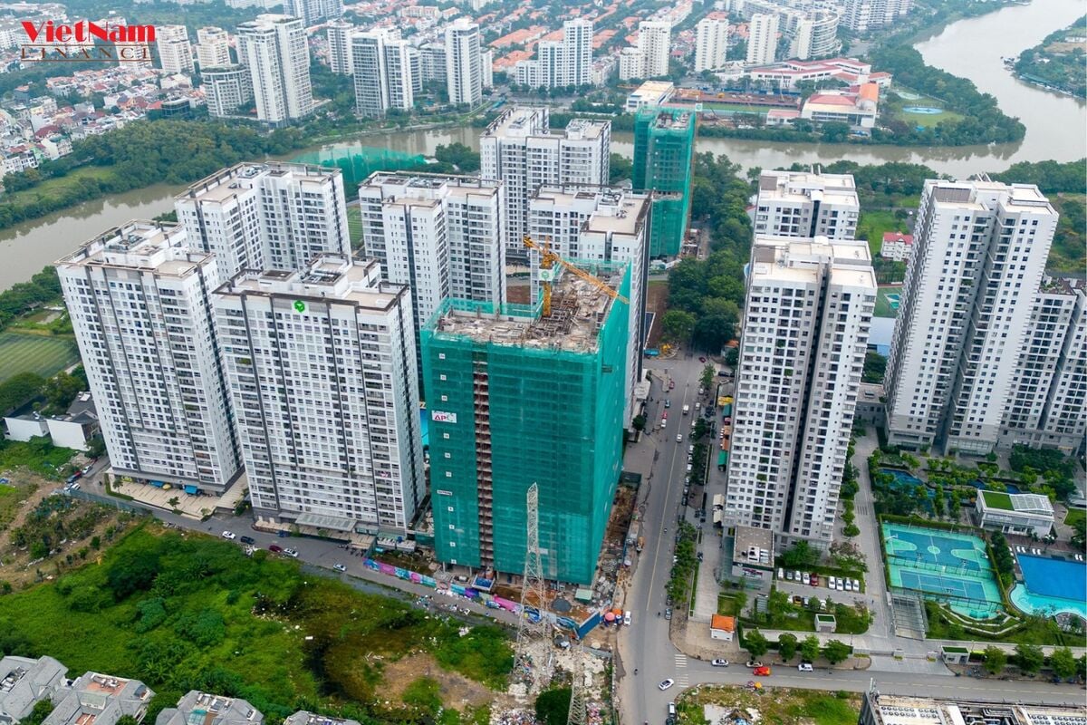 Sau đó, UBND TP.HCM có chỉ thị về đầu tư xây dựng 30.000 căn hộ chung cư dành cho việc tái định cư trên địa bàn thành phố. Sau đó, UBND TP.HCM có chỉ thị về đầu tư xây dựng 30.000 căn hộ chung cư dành cho việc tái định cư trên địa bàn thành phố.