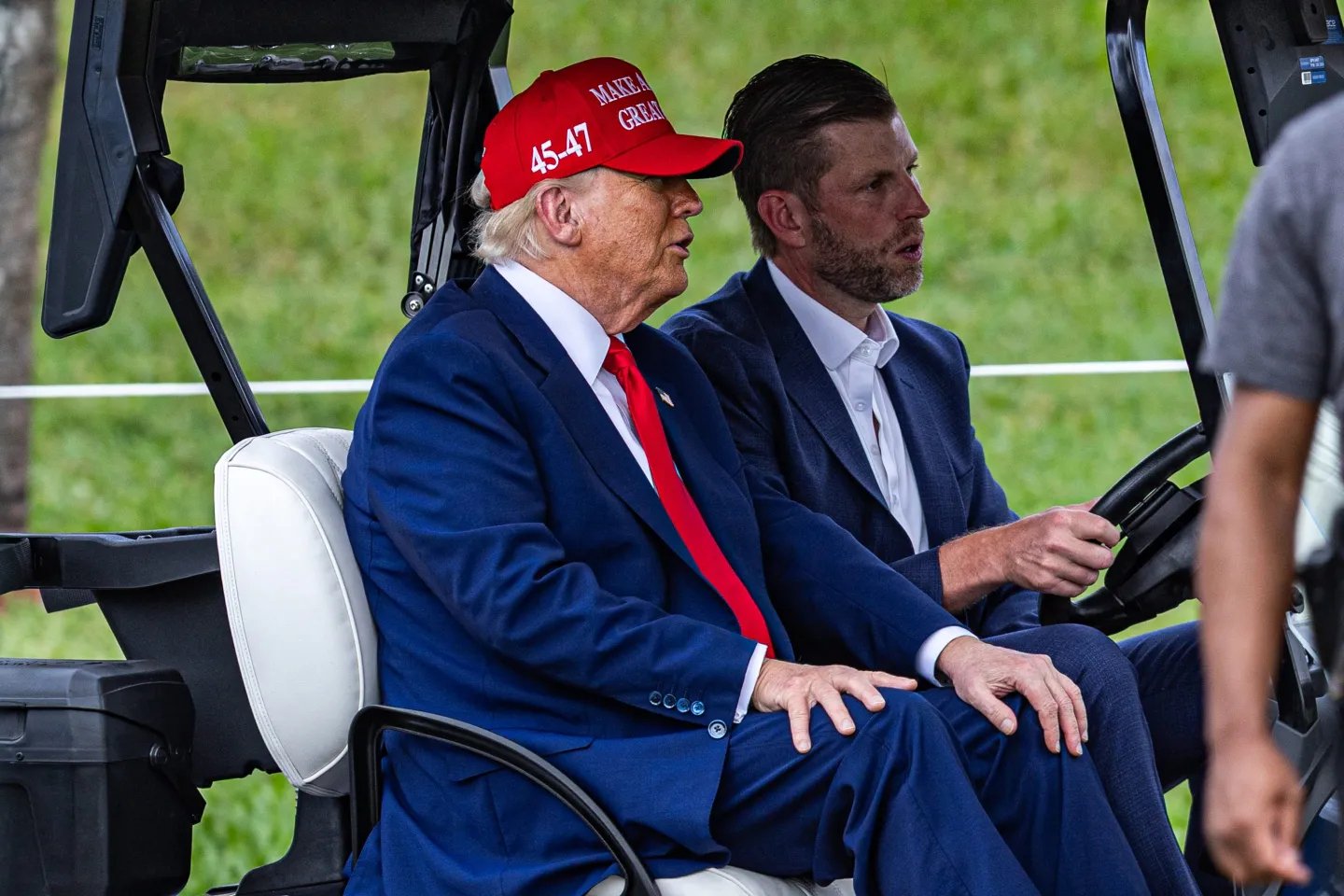 Eric Trump: 'Người kế nghiệp thầm lặng' đến Việt Nam xây Trump Tower - Ảnh 1 Eric Trump: 'Người kế nghiệp thầm lặng' đến Việt Nam xây Trump Tower - Ảnh 1