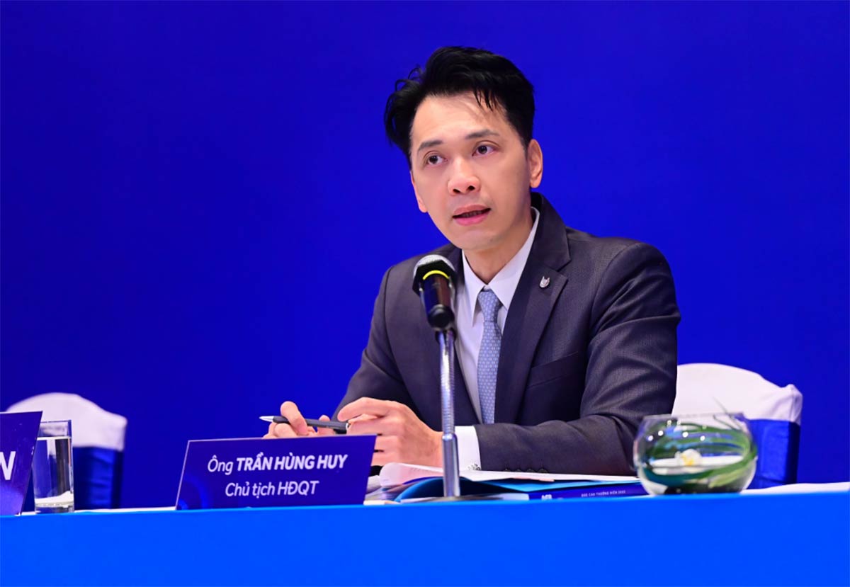 Ông Trần Hùng Huy sắp nhận về số tiền khủng từ Ngân hàng ACB Ông Trần Hùng Huy sắp nhận về số tiền khủng từ Ngân hàng ACB 