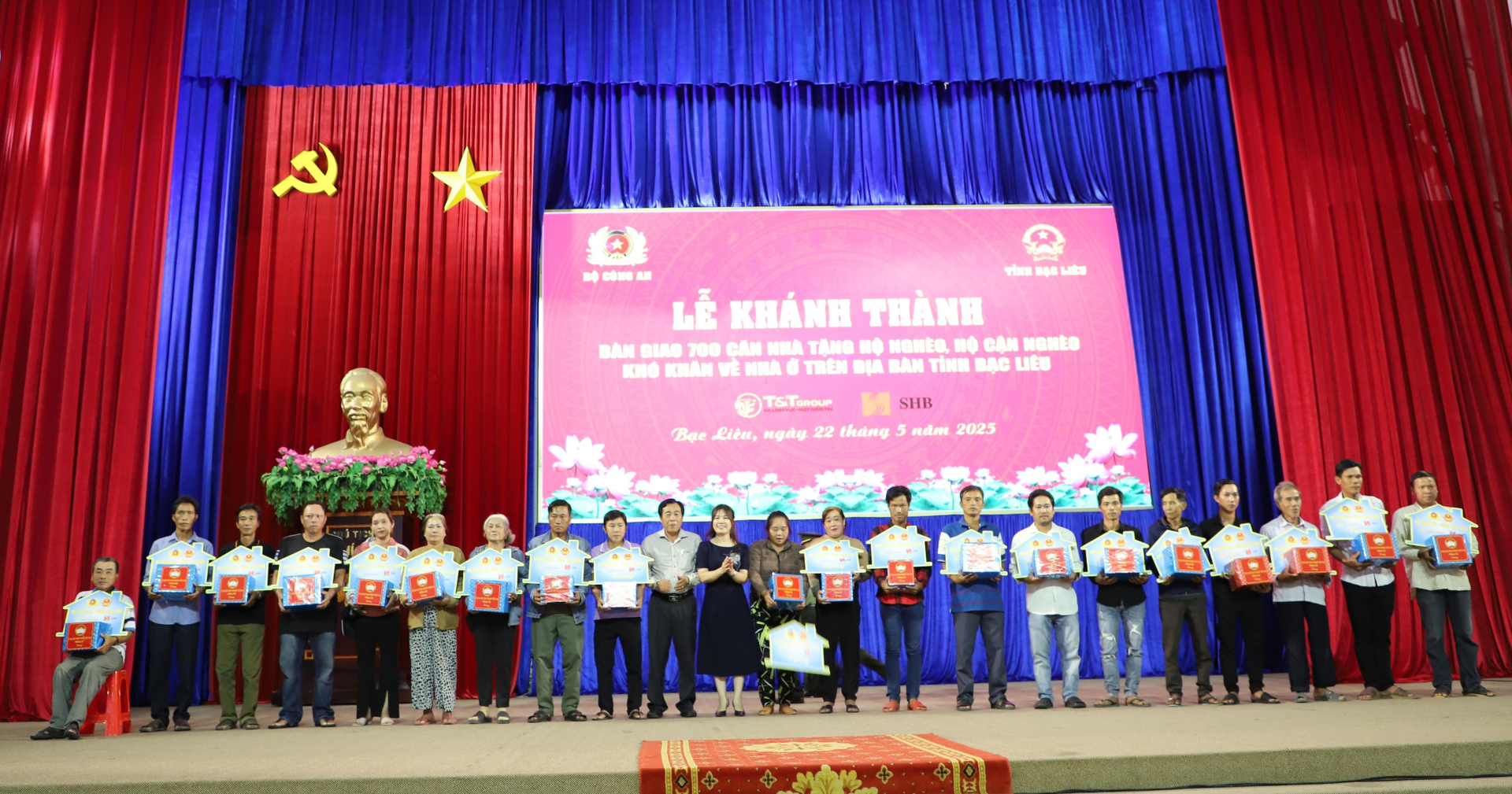 T&T Group và SHB bàn giao 700 căn nhà tình nghĩa cho người dân tỉnh Bạc Liêu - Ảnh 1 T&T Group và SHB bàn giao 700 căn nhà tình nghĩa cho người dân tỉnh Bạc Liêu - Ảnh 1