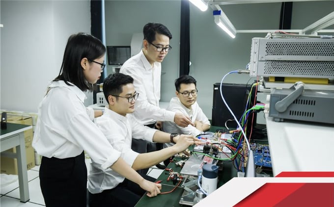 Người Việt hoàn toàn có thể tạo ra, làm chủ được các công nghệ lõi Người Việt hoàn toàn có thể tạo ra, làm chủ được các công nghệ lõi