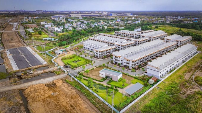Chú thích: Chủ đầu tư dự án Elite Life Cần Giuộc bị cưỡng chế thuế hơn 18,2 tỷ đồng. Chú thích: Chủ đầu tư dự án Elite Life Cần Giuộc bị cưỡng chế thuế hơn 18,2 tỷ đồng.