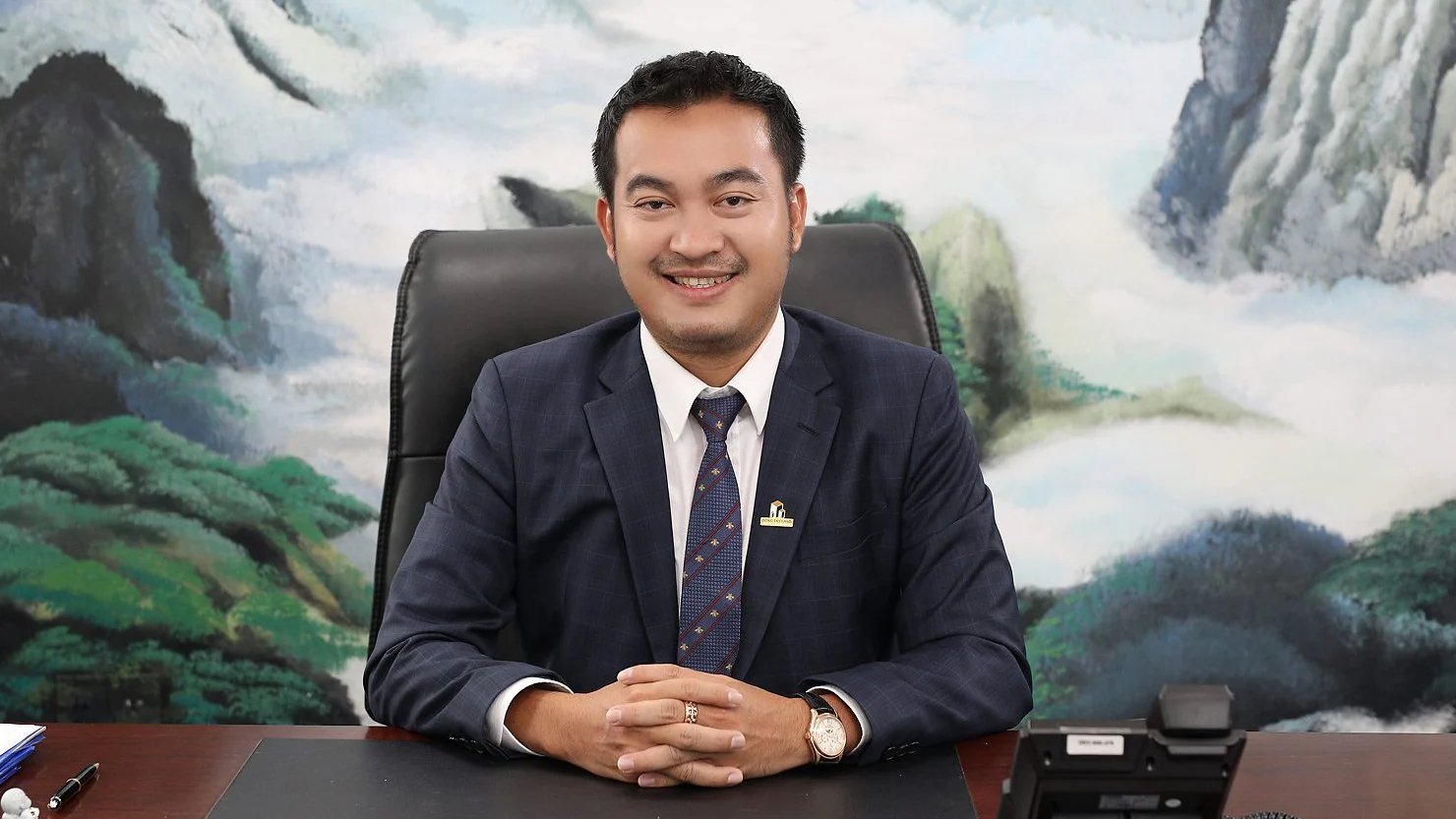Ông Nguyễn Thái Bình, Chủ tịch HĐQT của Đông Tây Group. Hiện ông cũng là Phó Tổng Thư ký, nhiệm kỳ II (2021-2026) Hội Môi giới Bất động sản Việt Nam – VARS. Ông Nguyễn Thái Bình, Chủ tịch HĐQT của Đông Tây Group. Hiện ông cũng là Phó Tổng Thư ký, nhiệm kỳ II (2021-2026) Hội Môi giới Bất động sản Việt Nam – VARS.