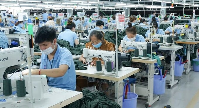 Tập đoàn Vinatex đã công bố kế hoạch kinh doanh năm 2025 với mục tiêu tăng trưởng ổn định, bất chấp những biến động không lường trước trong ngành dệt may toàn cầu. Tập đoàn Vinatex đã công bố kế hoạch kinh doanh năm 2025 với mục tiêu tăng trưởng ổn định, bất chấp những biến động không lường trước trong ngành dệt may toàn cầu. 