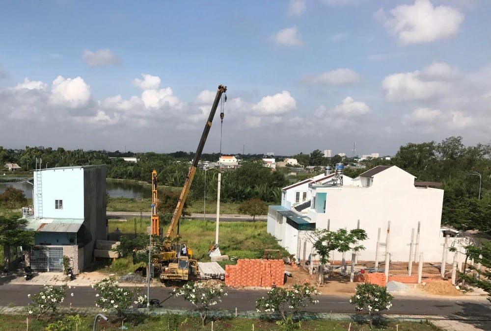 TP. HCM kiến nghị bỏ giấy phép xây dựng từ 1/7. TP. HCM kiến nghị bỏ giấy phép xây dựng từ 1/7.
