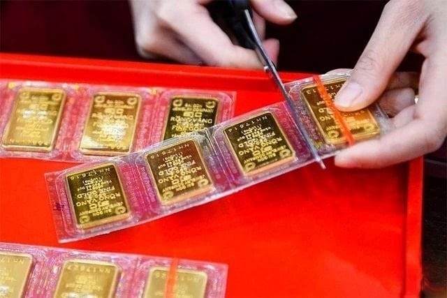Chặt những 'tay to' thao túng thị trường vàng - Ảnh 1 Chặt những 'tay to' thao túng thị trường vàng - Ảnh 1