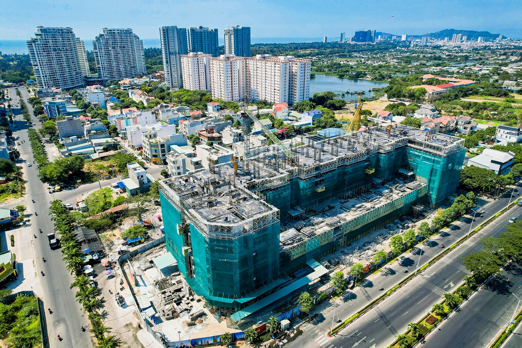 Quy định mới khiến DN địa ốc ‘oằn mình’ gánh thêm tiền sử dụng đất - Ảnh 1 Quy định mới khiến DN địa ốc ‘oằn mình’ gánh thêm tiền sử dụng đất - Ảnh 1