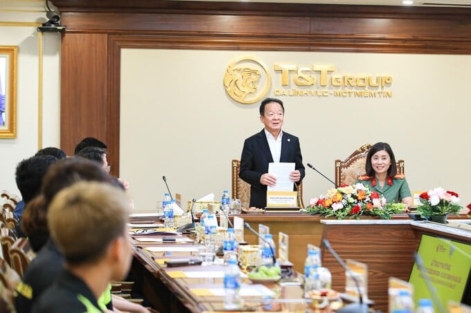 Ông Đỗ Quang Hiển, Nhà sáng lập, Chủ tịch Điều hành Tập đoàn T&T Group phát biểu tại sự kiện Ông Đỗ Quang Hiển, Nhà sáng lập, Chủ tịch Điều hành Tập đoàn T&T Group phát biểu tại sự kiện 