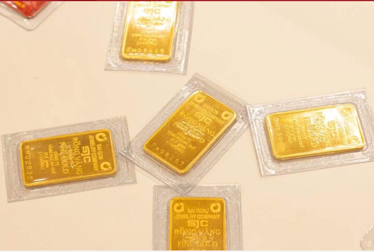 Giá vàng SJC 'bốc hơi' cả triệu đồng mỗi lượng sau 1 đêm - Ảnh 1 Giá vàng SJC 'bốc hơi' cả triệu đồng mỗi lượng sau 1 đêm - Ảnh 1