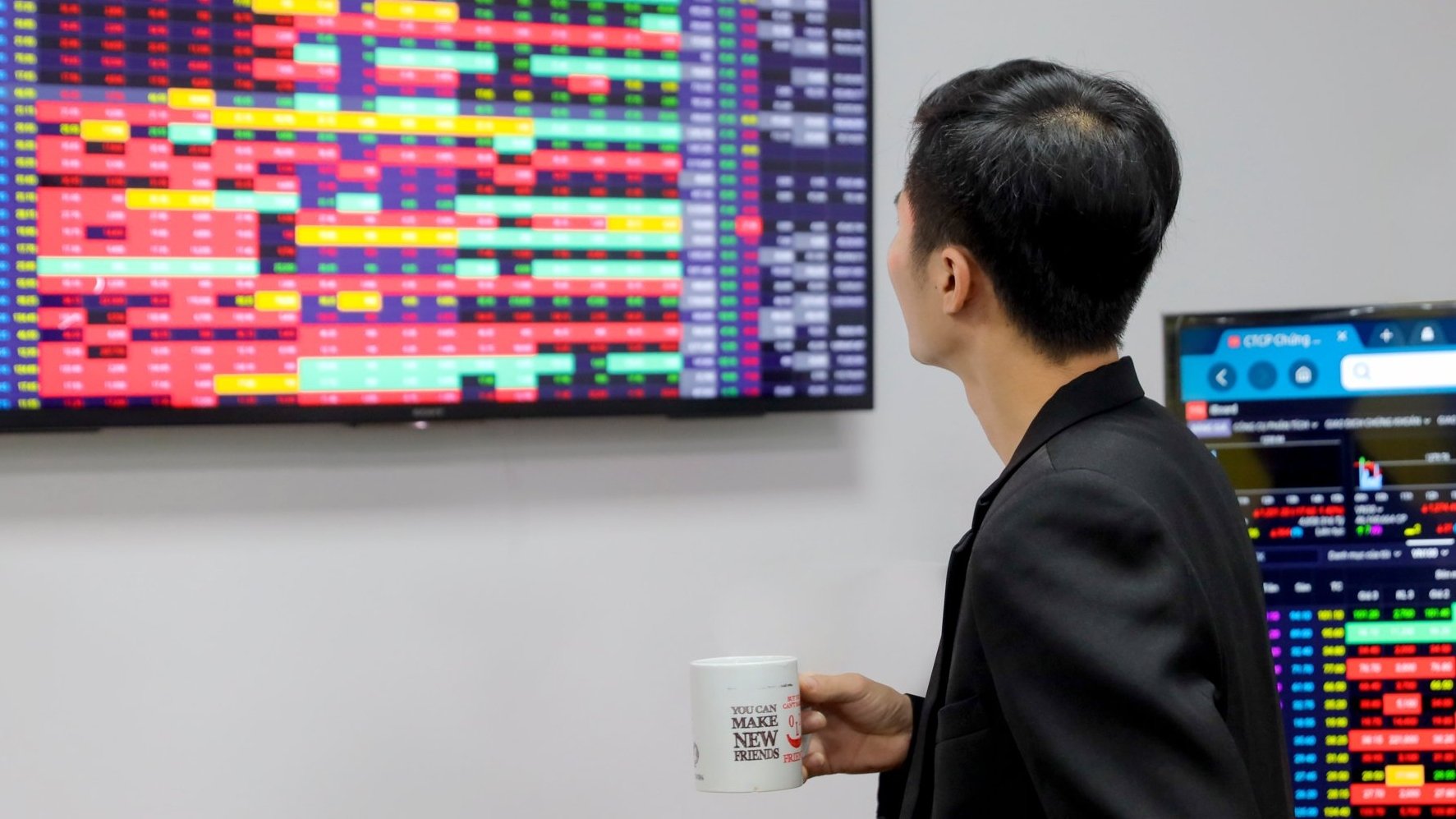 Chuyên gia đánh giá, nhịp điều chỉnh của VN-Index tuần vừa qua là cần thiết và lành mạnh Chuyên gia đánh giá, nhịp điều chỉnh của VN-Index tuần vừa qua là "cần thiết" và "lành mạnh"