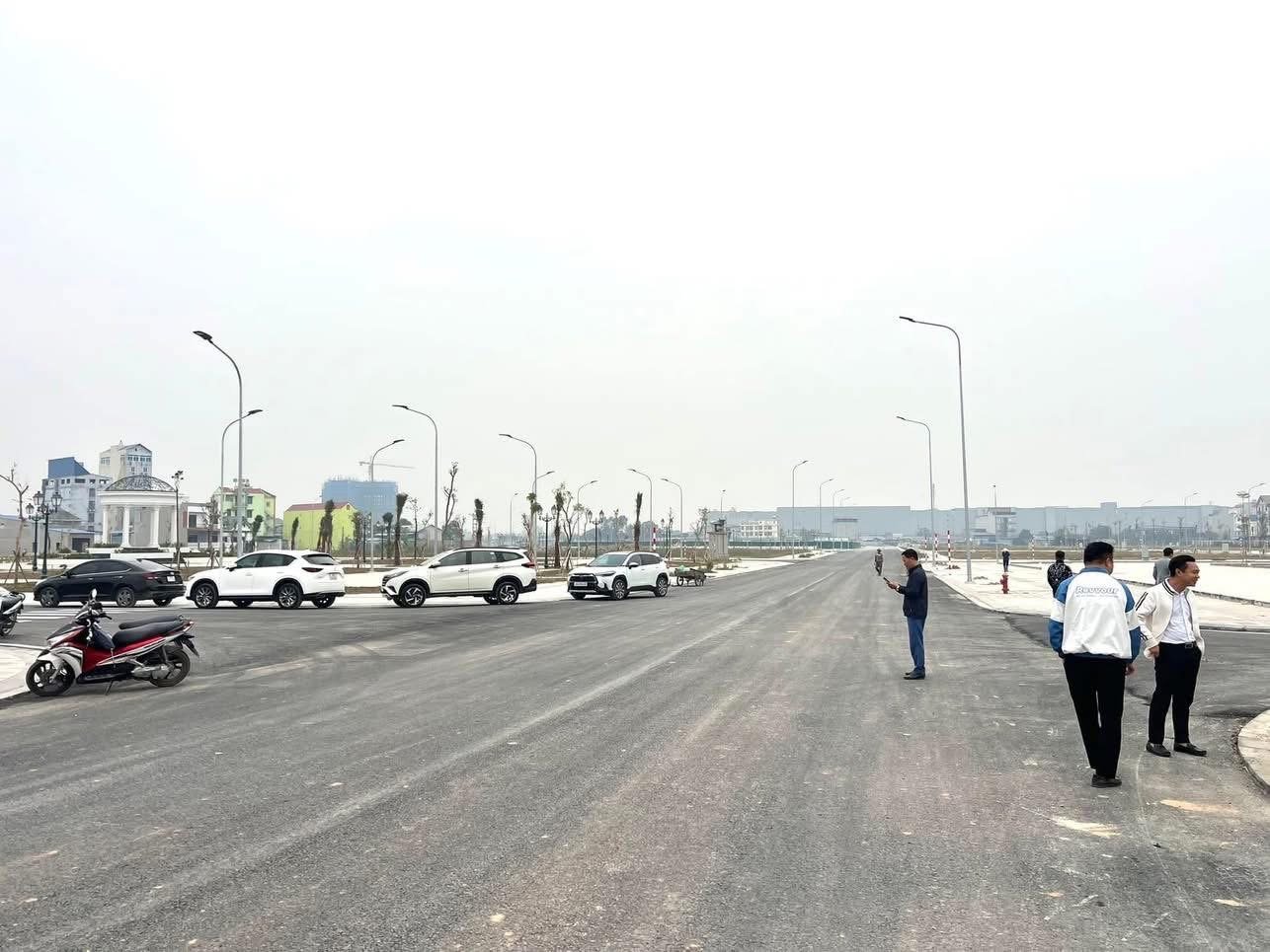 Mỹ Hào lên phố, giá đất bùng nổ tới 100 triệu/m2 - Ảnh 3 Mỹ Hào lên phố, giá đất bùng nổ tới 100 triệu/m2 - Ảnh 3