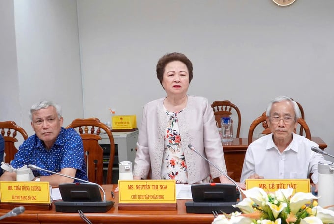 Bà Nguyễn Thị Nga - Chủ tịch Tập đoàn BRG kiến nghị một số nội dung tại buổi làm việc. Bà Nguyễn Thị Nga - Chủ tịch Tập đoàn BRG kiến nghị một số nội dung tại buổi làm việc.