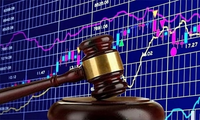 Hàng loạt doanh nghiệp niêm yết bị xử phạt vì vi phạm quy định chứng khoán. Hàng loạt doanh nghiệp niêm yết bị xử phạt vì vi phạm quy định chứng khoán.