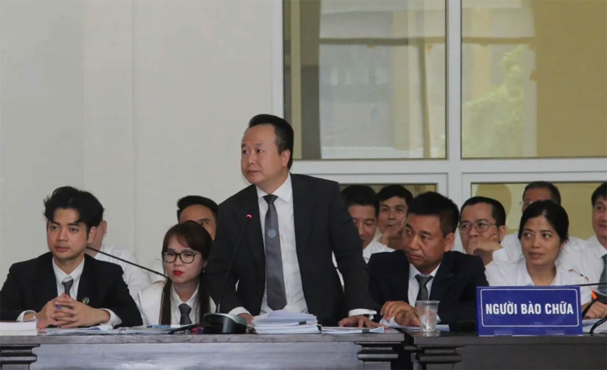 Các luật sư tại phiên toà. Các luật sư tại phiên toà. 