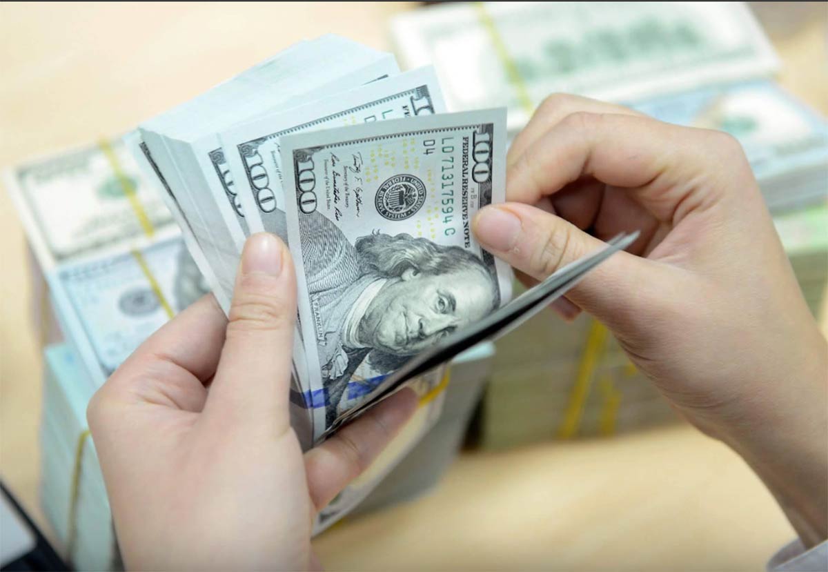 Tỷ giá trung tâm lập kỷ lục, giá USD ngân hàng lên đỉnh cao mới - Ảnh 1 Tỷ giá trung tâm lập kỷ lục, giá USD ngân hàng lên đỉnh cao mới - Ảnh 1