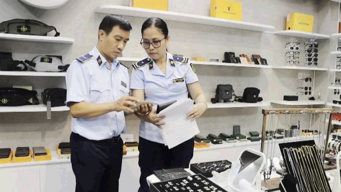 Hơn 3.100 vụ vi phạm đã bị xử lý trong tháng cao điểm chống buôn lậu - Ảnh 1 Hơn 3.100 vụ vi phạm đã bị xử lý trong tháng cao điểm chống buôn lậu - Ảnh 1