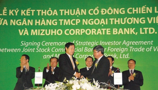 Mizuho Financial Group: Người Nhật trầm lặng trong bàn cờ tài chính Việt - Ảnh 2 Mizuho Financial Group: Người Nhật trầm lặng trong bàn cờ tài chính Việt - Ảnh 2