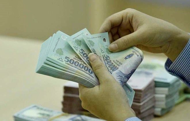 Mặt bằng lãi suất thấp đang tiếp tục hỗ trợ mạnh mẽ cho các hoạt động sản xuất, tiêu dùng tăng trưởng. Mặt bằng lãi suất thấp đang tiếp tục hỗ trợ mạnh mẽ cho các hoạt động sản xuất, tiêu dùng tăng trưởng. 
