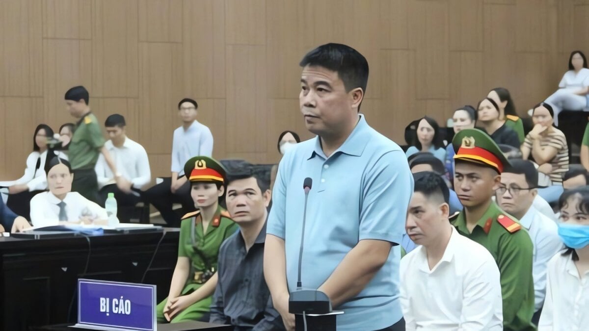 Nguyễn Văn Hậu 'hứa' khắc phục hậu quả hơn 1.100 tỷ đồng trong 5 ngày - Ảnh 1 Nguyễn Văn Hậu 'hứa' khắc phục hậu quả hơn 1.100 tỷ đồng trong 5 ngày - Ảnh 1