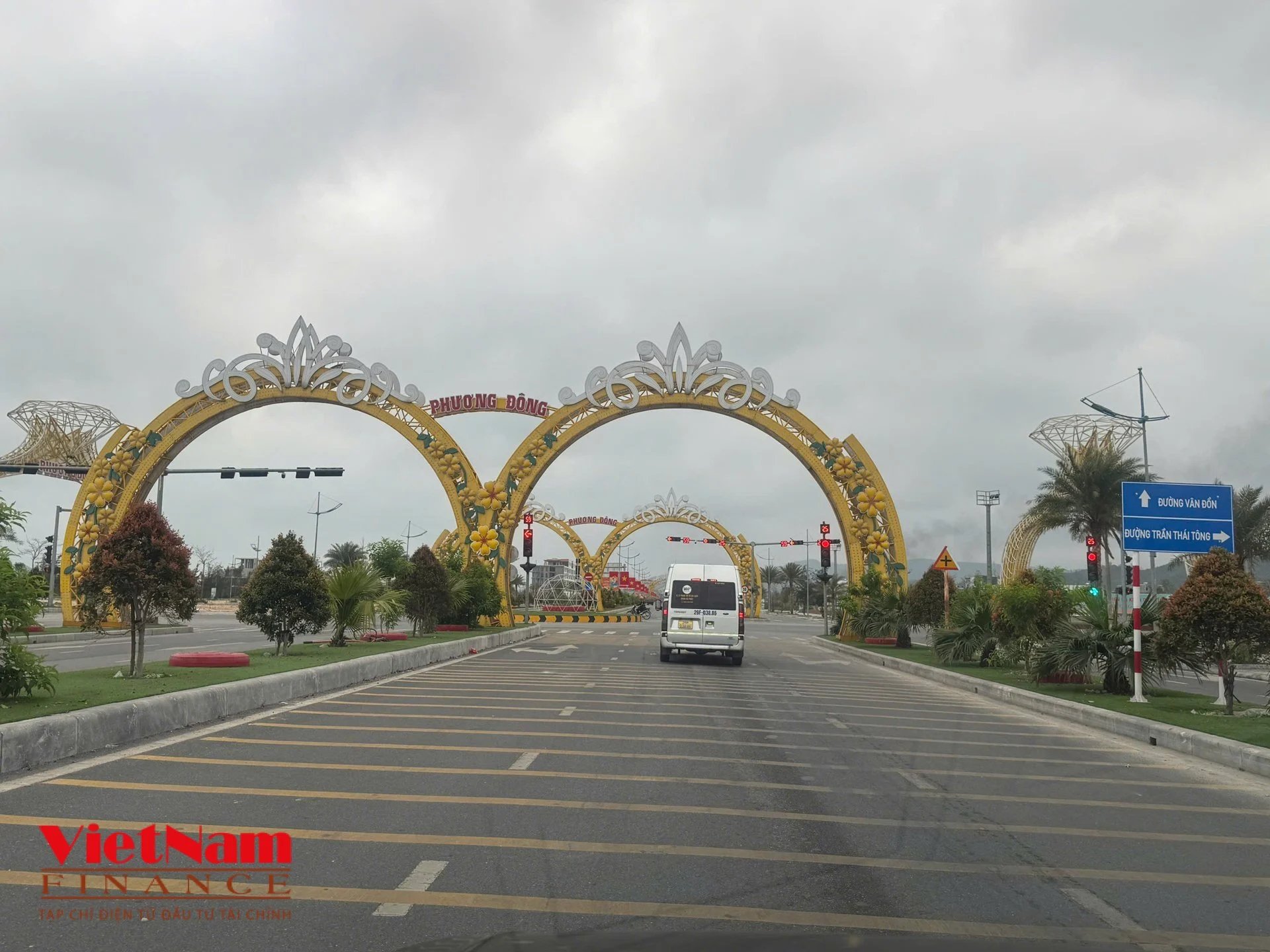 Huyện đảo có sân bay, cảng biển, cao tốc... đất Vân Đồn ấm lại cùng 'giấc mơ' đặc khu kinh tế - Ảnh 4 Huyện đảo có sân bay, cảng biển, cao tốc... đất Vân Đồn ấm lại cùng 'giấc mơ' đặc khu kinh tế - Ảnh 4